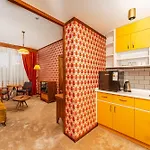 Hotel 74 *